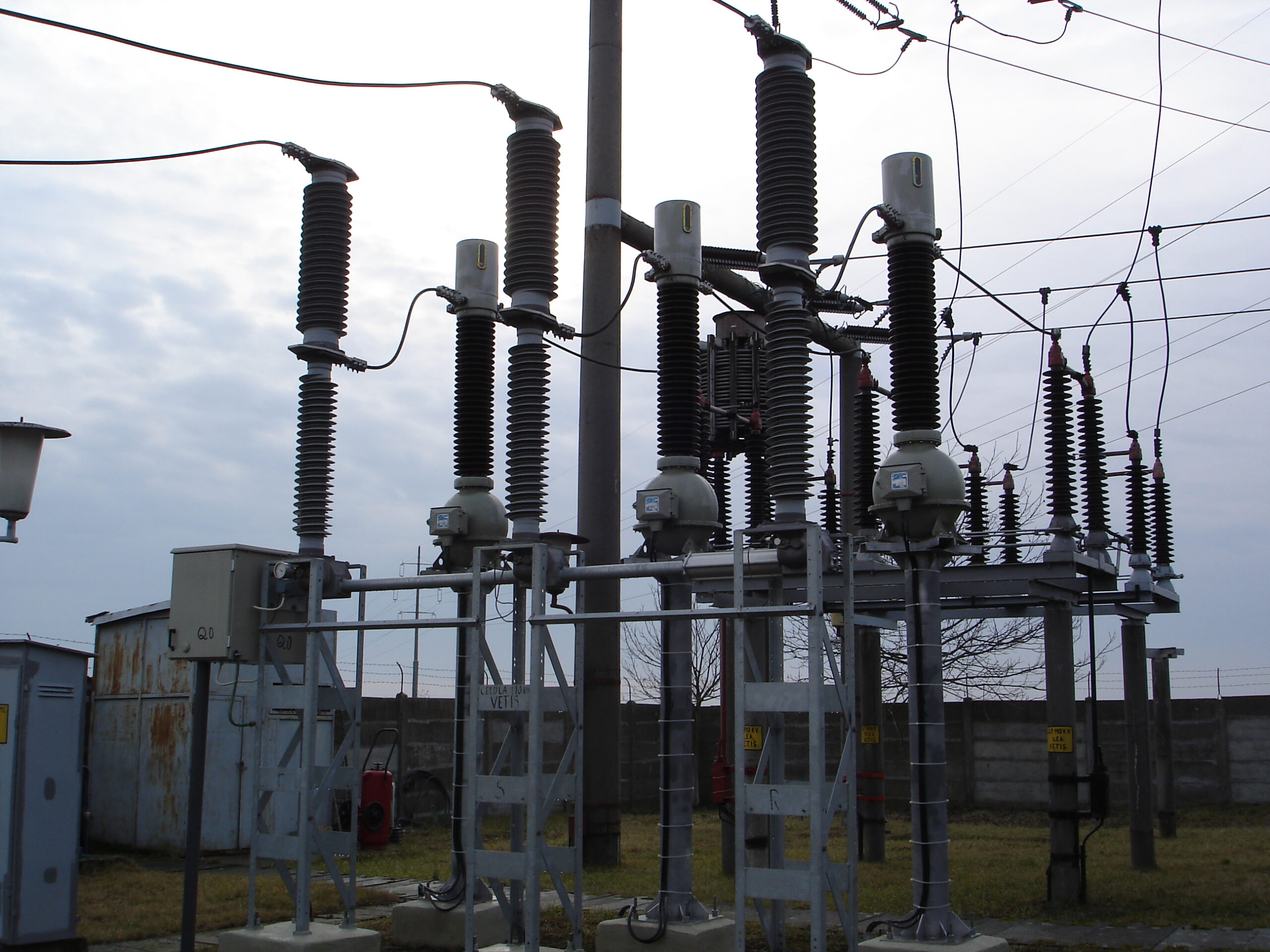 Modernizarea Stației 220/110/20 kV Vetiș – Echipament primar